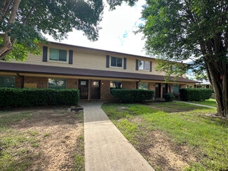 212 W Val Verde Cir Unit 3, Keene, TX 76059