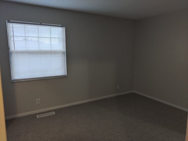 5507 Glenridge Dr, Toledo, OH 43614 - photo 7