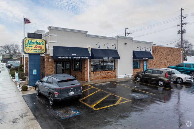 Mother's Day Restaurant near Westchester is a simple family eatery.