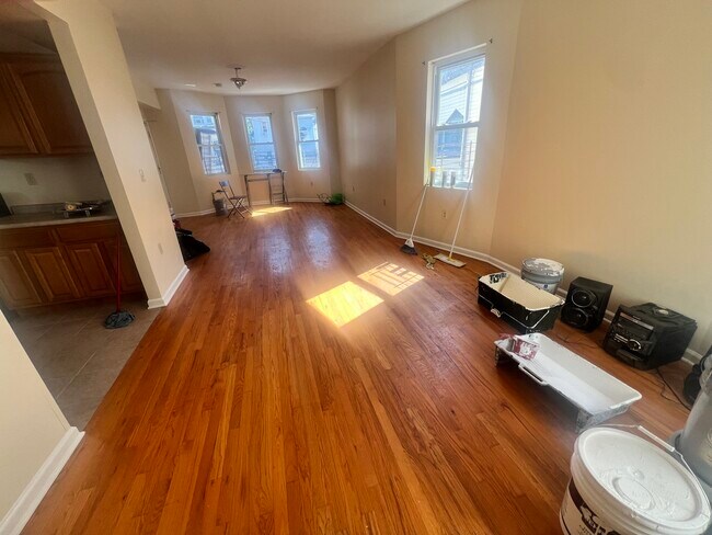 Living/dinning room very spacious