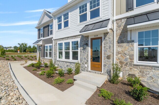 5008 Lindley Place, Charlottesville, VA 22901 - photo 2