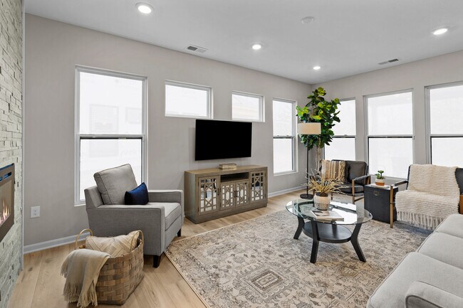 5669 White Pine Ln, Fairfield Township, OH 45011 - photo 6