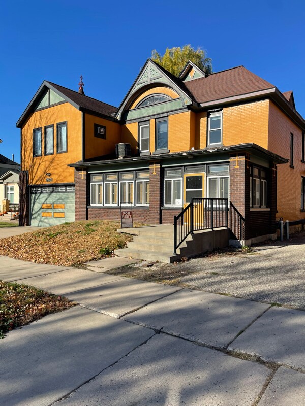 520 S 2nd St, Mankato, MN 56001