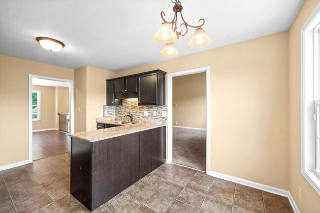 2204 Allen-Griffey Rd, Clarksville, TN 37042 - photo 4