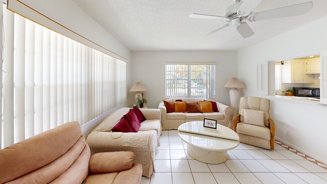 226 Andover I, West Palm Beach, FL 33417 - photo 2