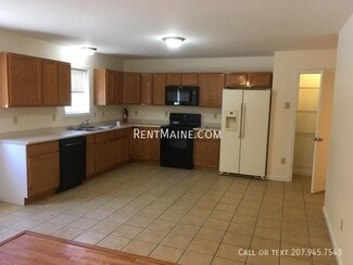 1841 Hammond St Unit 5, Hermon, ME 04401