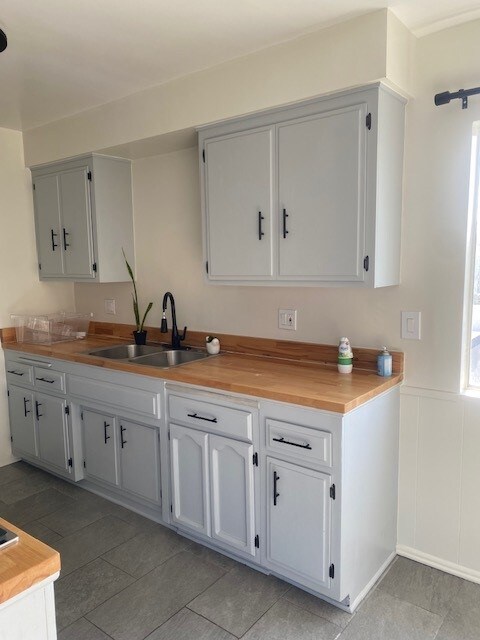 11643 Eucalyptus Ave unit D, Hawthorne, CA 90250 - photo 5