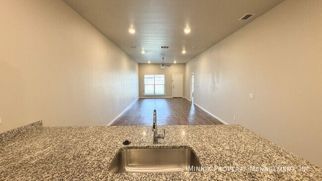 2105 Kokomo Ave unit B, Lubbock, TX 79407 - photo 6