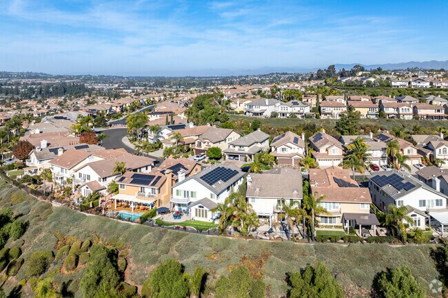 Laguna Niguel City consists of high quality ranch and mediterranean style homes.