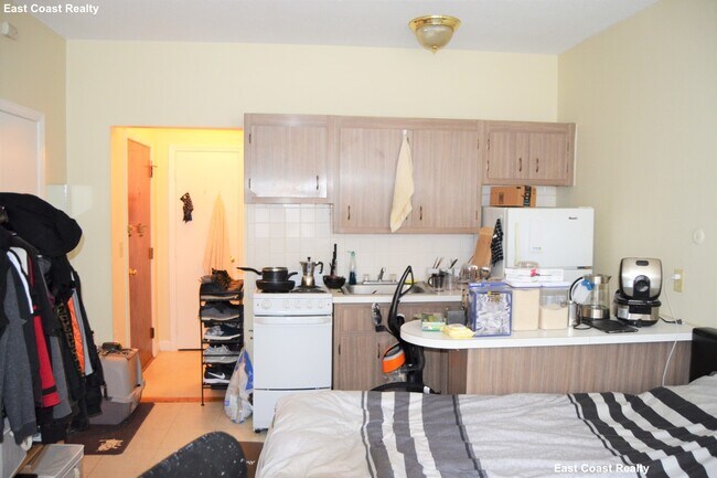 1120 Commonwealth Ave unit 6, Boston, MA 02134 - photo 4