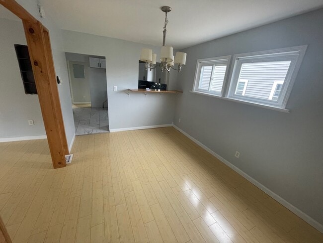 120 Lyndale Ave unit Lower Apartment, Buffalo, NY 14223 - photo 4