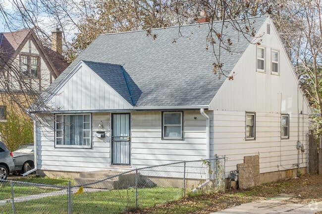 Find cosy bungalows throughout St Joseph's.