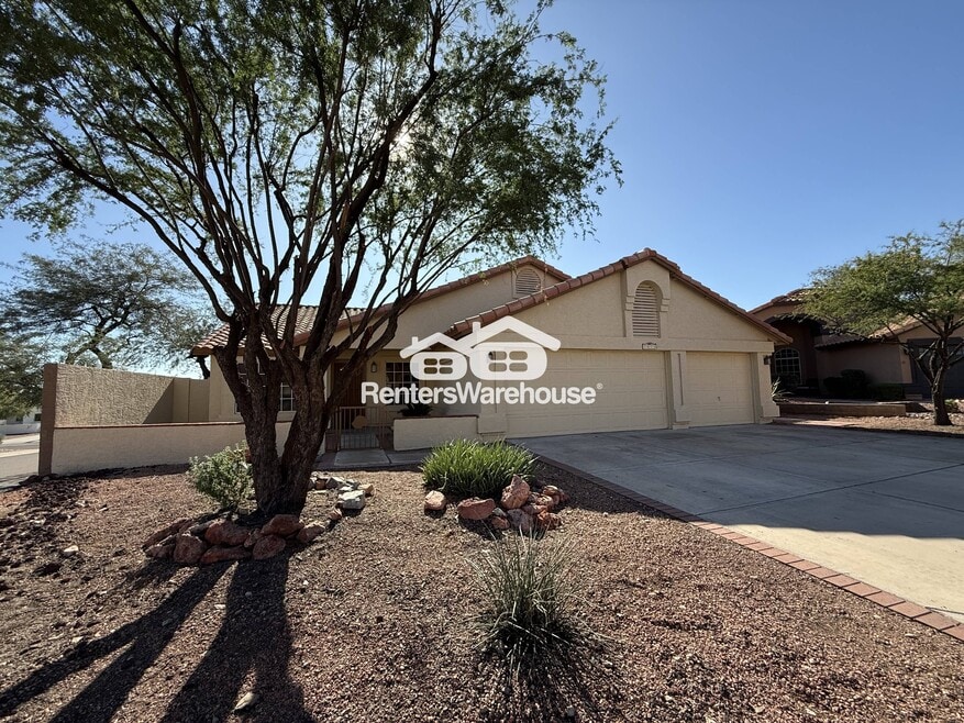 2819 E Calavar Rd, Phoenix, AZ 85032 - photo 1