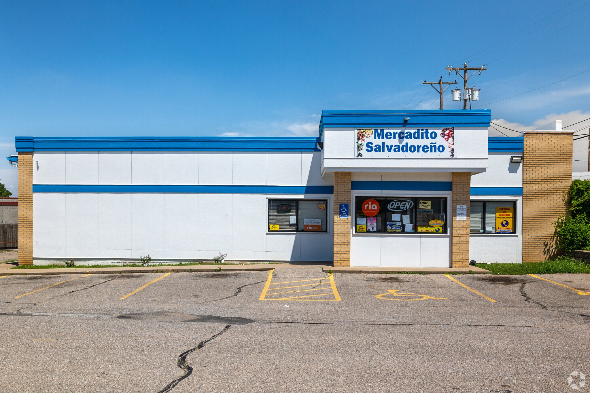 Mercadito Salvadoreno is one of two Hispanic grocery stores in Schweiter/Mead.