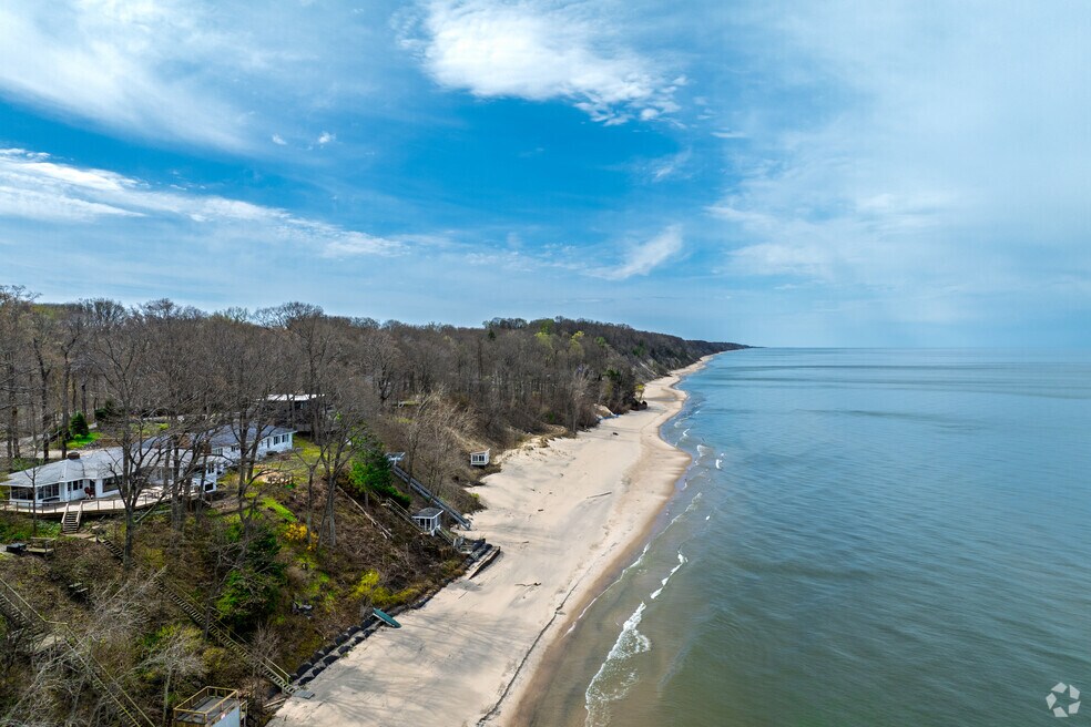 NH_LakeMichiganBeach_558501_P1_V1_AS_050925