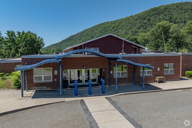Kent Center School at 9 Judd Ave, Kent, CT 06757.