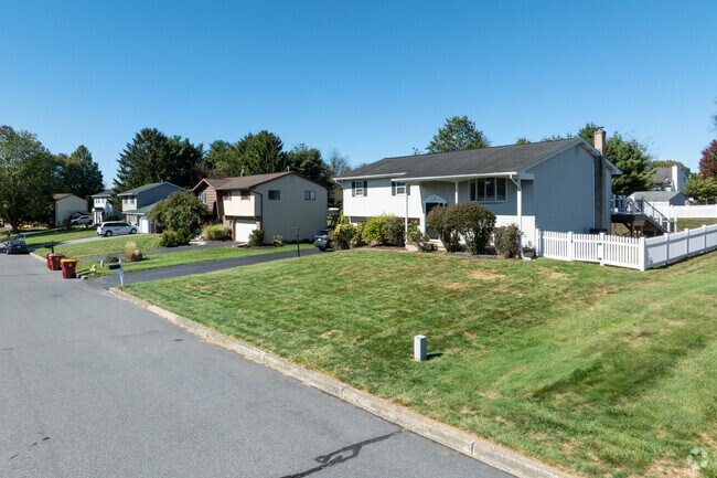 Split-level homes are frequent in Chestnut Hill neighborhoods.
