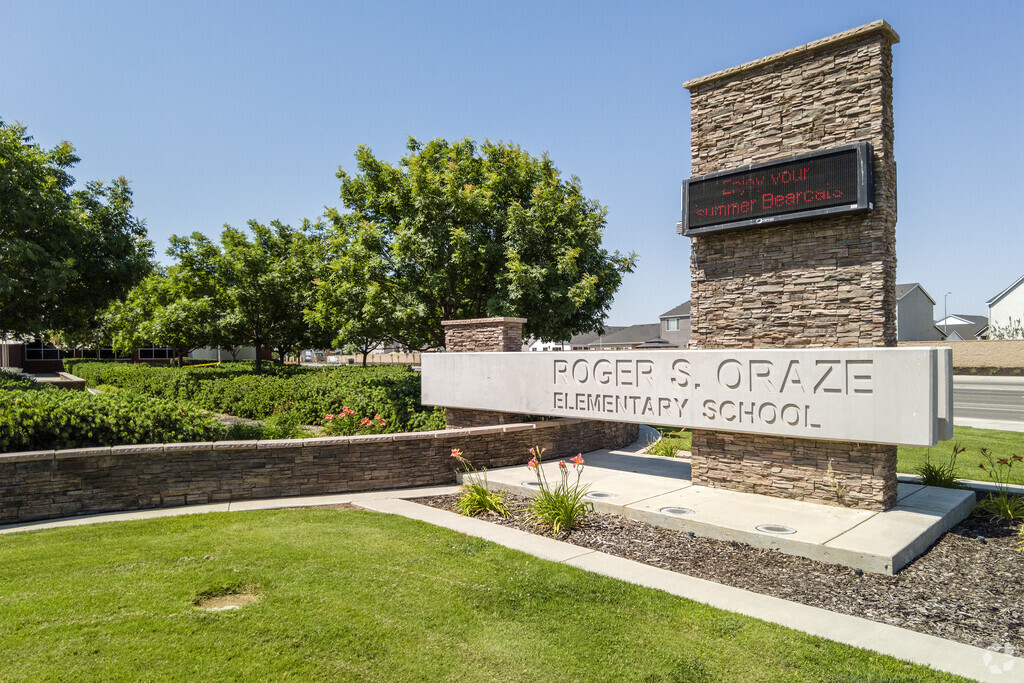 Oraze Elementary School is located in Fresno.
