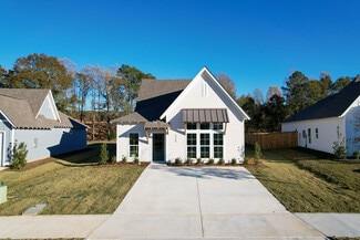 225 Summer St, Opelika, AL 36801