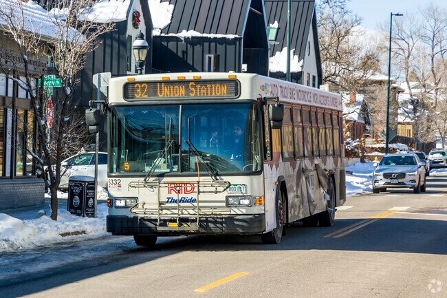 Bus services are along West 32nd and West 38th Avenue in the West Highland neighborhood.