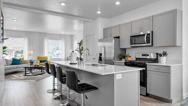 1914 E Thunder Ln unit 505, Eagle Mountain, UT 84005 - photo 5