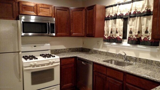 744 Spray Ave, Beachwood, NJ 08722 - photo 7