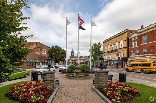 The bustling downtown area of Glendale is a lively part of the city.