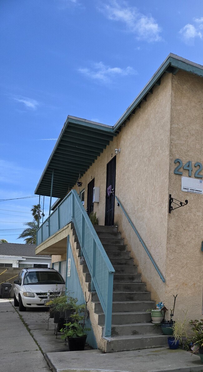 242 Glendora Ave Unit 4, Long Beach, CA 90803