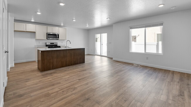 685-1197 N 1850 E, Salem, UT 84653 - photo 2