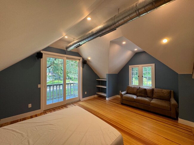 708 Rock Beach Rd unit North, Rochester, NY 14617 - photo 6