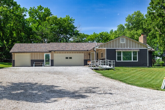 There are few homes in Chanute with 2-3 car garages.