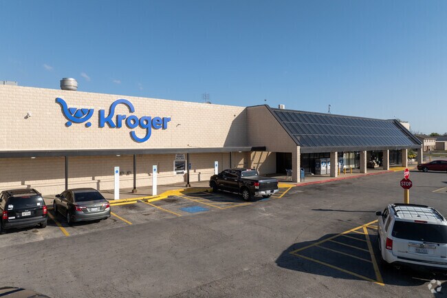 Kroger is the go to spot for fresh produce and groceries in Pasadena.