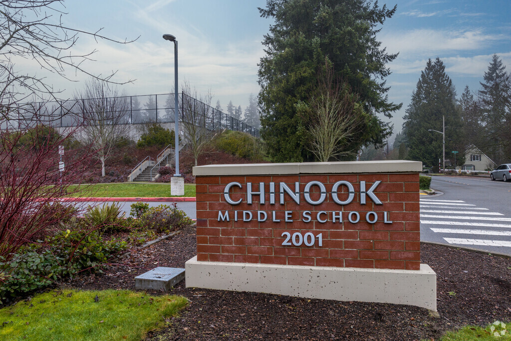 Chinook Middle School, Rankings & Reviews - Homes.com