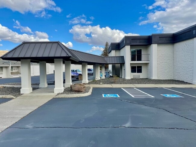 9 North, Yakima, WA 98901 - photo 2