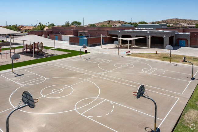 Kyrene de la Sierra School basketball courts.