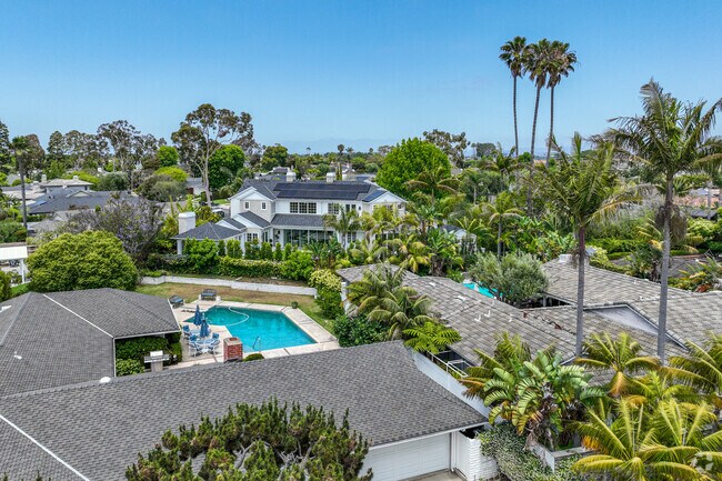 Mariners neighborhood has luxury custom homes scattered throughout.