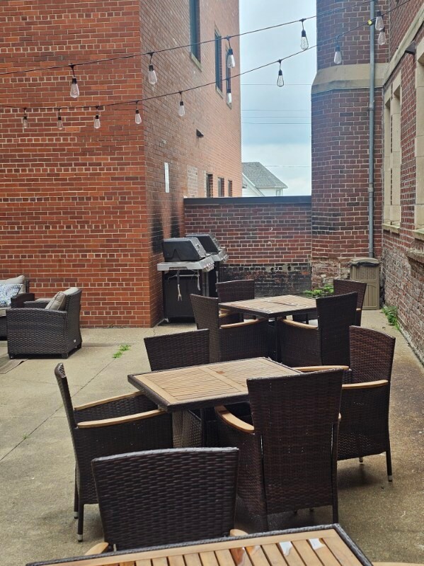 Dahlman Flats Apartments, Omaha, NE 68108 - photo 7