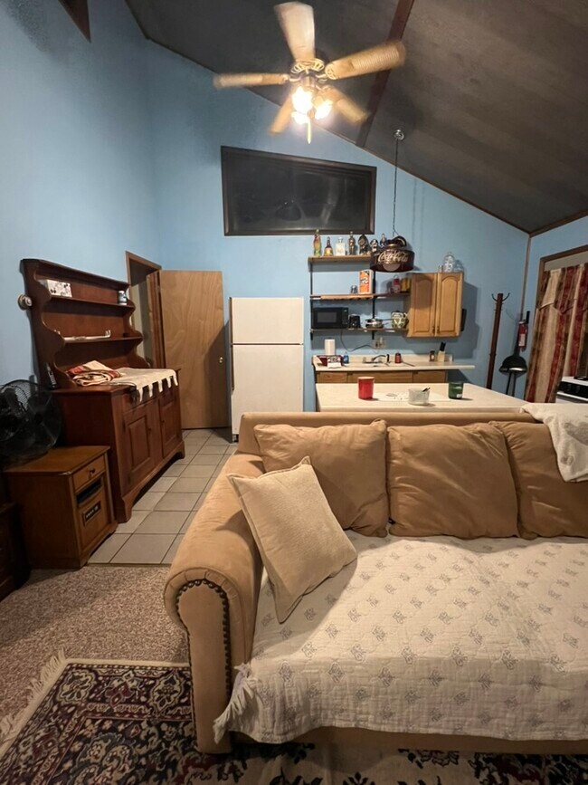 151 Broadway unit 2 Unfurnished, Saranac Lake, NY 12983 - photo 6