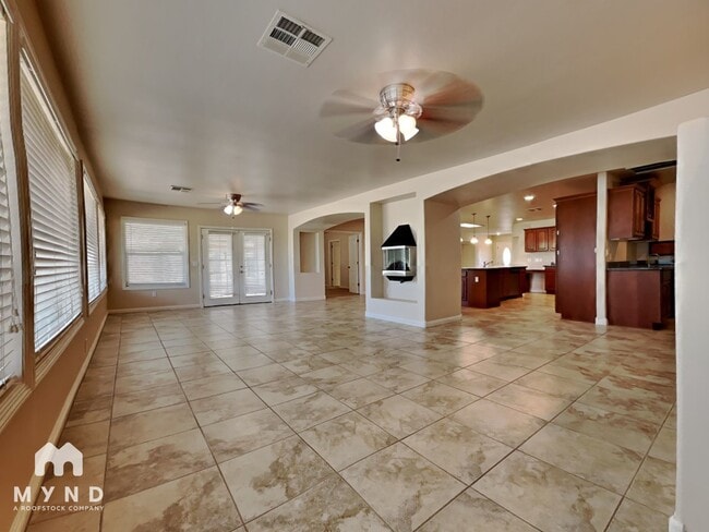 14202 N Bolivar Dr, Sun City, AZ 85351 - photo 2