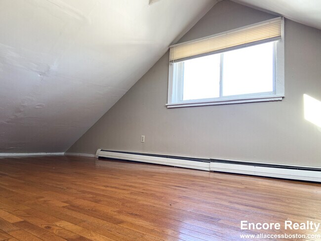 8-8 Sunset St unit 4, Boston, MA 02120 - photo 3