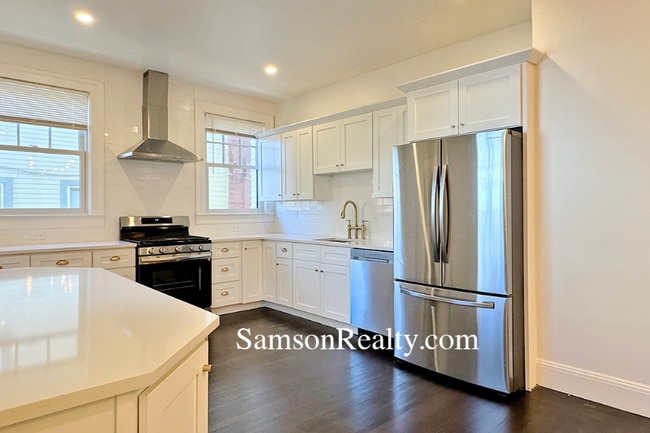 8 Barnes St unit 1, Providence, RI 02906 - photo 7