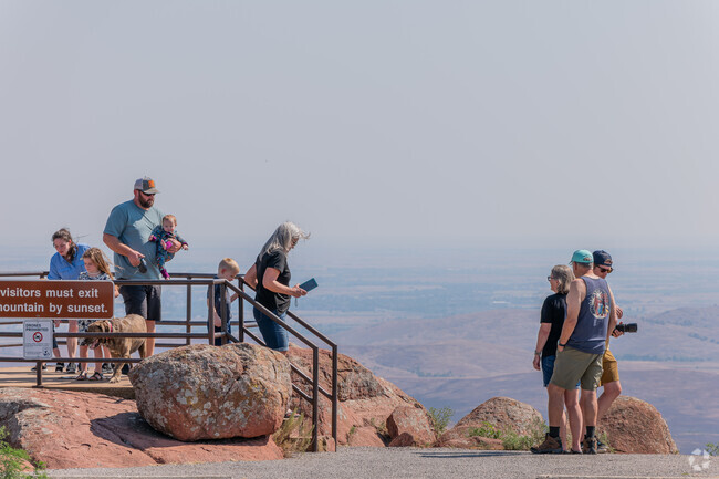 Residents of Lee West Estates can quickly drive to Mount Scott for stunning landscapes.