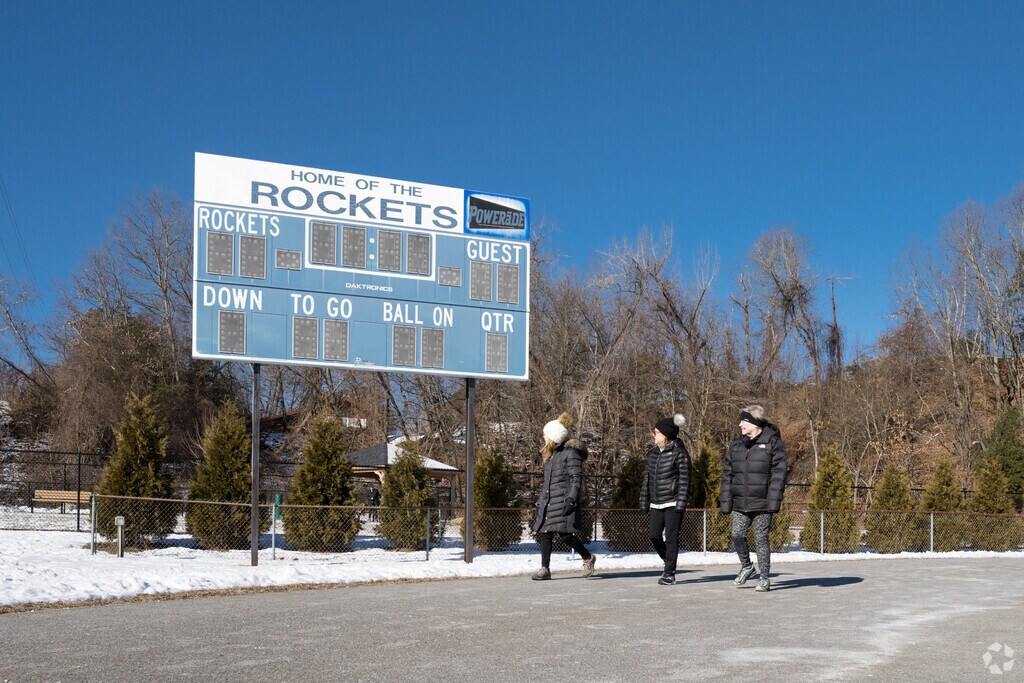 351 Pakachoag St, Auburn, MA 01501 MLS 73231191