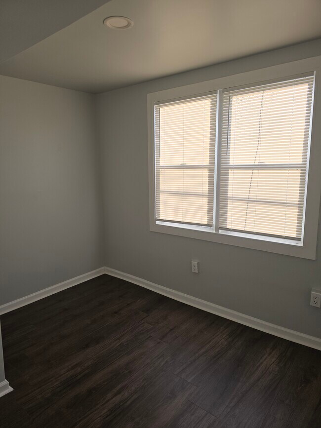 1932 Magellan Ave unit B, Atlantic City, NJ 08401 - photo 5