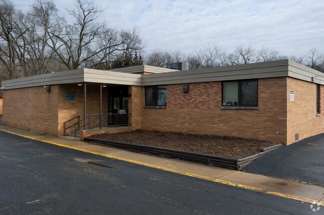 Rogers Elementary School is a highly rated school.