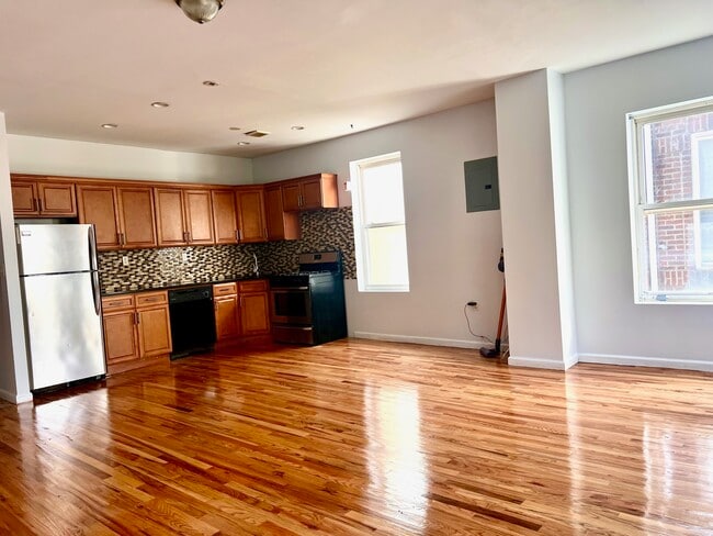 2408 Beverley Rd unit 2, Brooklyn, NY 11226 - photo 2