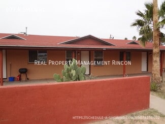 809 N Swan Rd, Tucson, AZ 85711