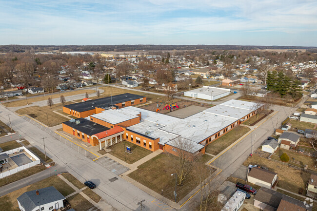 Elmwood Primary Learning Center earns a B- grade from Niche for diversity.