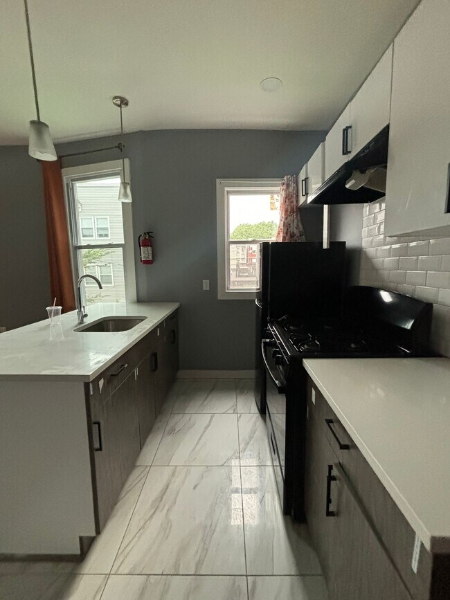 808 S 17th St Unit 2, Newark, NJ 07108