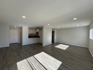 2039 N Las Palmas Ave, Los Angeles, CA 90068